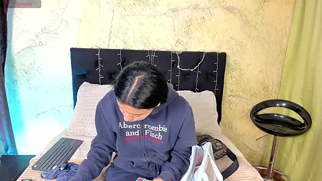 Snapshot of Tiffany_Nm chatting on 05-14-26, 03:08 Tiffany Nm online show from 05-14-26, 03:08