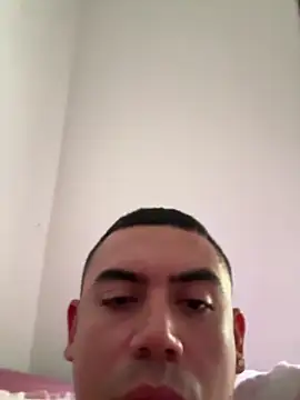 Snapshot of davidxxx099 chatting on 09-28-25, 02:11 davidxxx099 online show from 09-28-25, 02:11