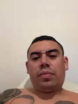 Snapshot of davidxxx099 chatting on 09-29-25, 05:23 davidxxx099 online show from 09-29-25, 05:23