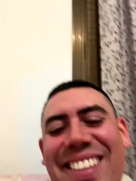 Snapshot of davidxxx099 chatting on 11-30-25, 05:00 davidxxx099 online show from 11-30-25, 05:00