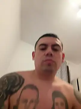 Snapshot of davidxxx099 chatting on 01-12-26, 08:14 davidxxx099 online show from 01-12-26, 08:14