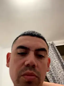 Snapshot of davidxxx099 chatting on 01-18-26, 05:06 davidxxx099 online show from 01-18-26, 05:06