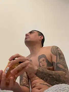 Snapshot of davidxxx099 chatting on 01-31-26, 07:11 davidxxx099 online show from 01-31-26, 07:11