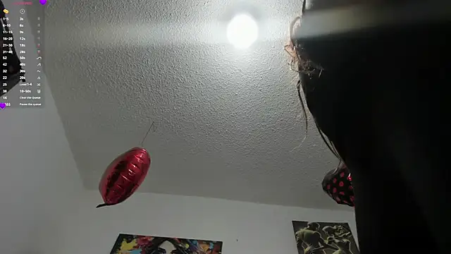 Snapshot of Hanna_wish chatting on 11-26-25, 01:01 Hanna wish online show from 11-26-25, 01:01