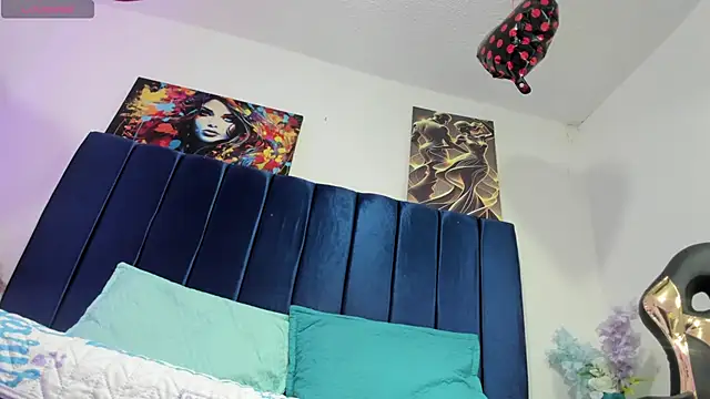 Snapshot of Hanna_wish chatting on 11-27-25, 01:13 Hanna wish online show from 11-27-25, 01:13