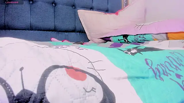 Snapshot of Hanna_wish chatting on 12-03-25, 01:13 Hanna wish online show from 12-03-25, 01:13