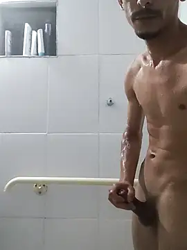 Snapshot of Bm19- chatting on 10-19-25, 04:02 Bm19- online show from 10-19-25, 04:02