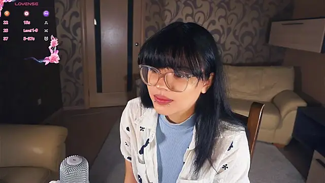 Snapshot of VerniceEngelking chatting on 09-15-25, 06:30 VerniceEngelking online show from 09-15-25, 06:30