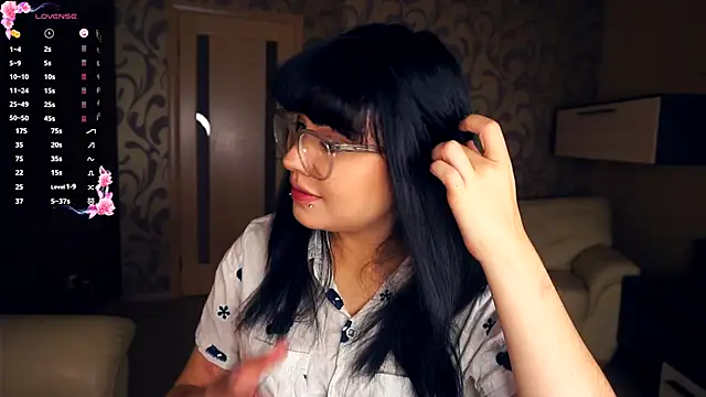 Snapshot of VerniceEngelking chatting on 09-21-25, 06:09 VerniceEngelking online show from 09-21-25, 06:09