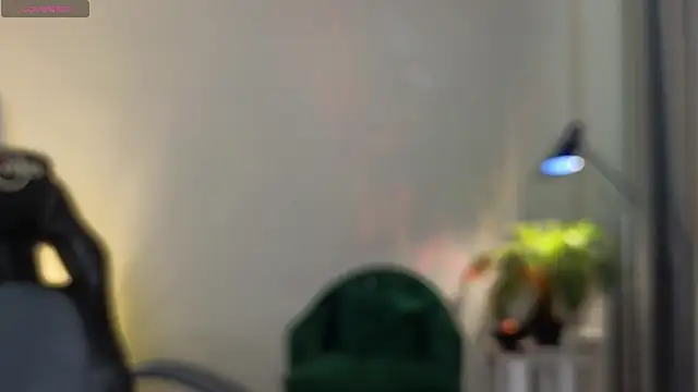 Lucy louras online show from 09-26-25, 11:58