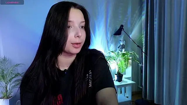 Lucy louras online show from 10-14-25, 12:06