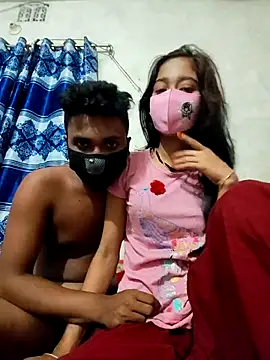 Snapshot of maya-Couple19 chatting on 10-01-25, 06:47 maya-Couple19 online show from 10-01-25, 06:47