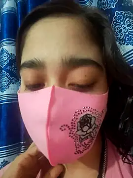 Snapshot of maya-Couple19 chatting on 10-17-25, 06:21 maya-Couple19 online show from 10-17-25, 06:21