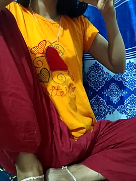 Snapshot of maya-Couple19 chatting on 11-18-25, 06:23 maya-Couple19 online show from 11-18-25, 06:23