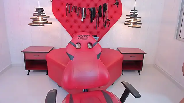 Miiaa Foxyy  online show from 09-14-25, 04:00