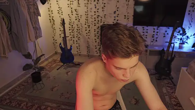 RusBradPitt online show from 09-26-25, 11:14