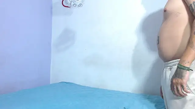 Snapshot of onixandghosty1 chatting on 12-03-25, 07:01 onixandghosty1 online show from 12-03-25, 07:01