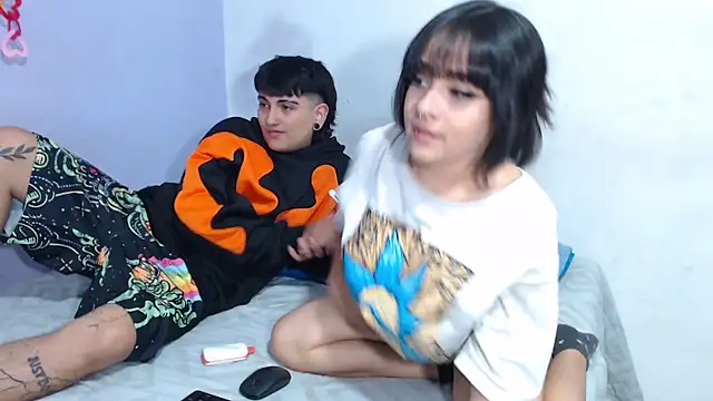 Snapshot of onixandghosty1 chatting on 12-04-25, 07:11 onixandghosty1 online show from 12-04-25, 07:11