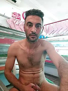 Snapshot of mahdiDido chatting on 10-12-25, 01:32 mahdiDido online show from 10-12-25, 01:32