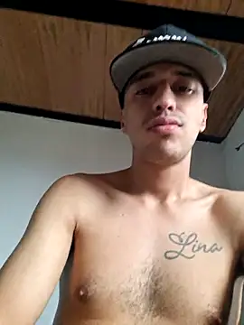 Snapshot of Santi2323xxX chatting on 07-08-26, 10:25 Santi2323xxX online show from 07-08-26, 10:25