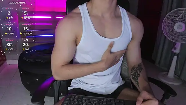 Snapshot of Markuss__ chatting on 11-19-25, 03:50 Markuss online show from 11-19-25, 03:50