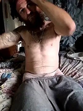 bearded cross online show from 10-17-25, 01:03