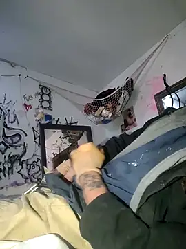 bearded cross online show from 12-05-25, 09:00