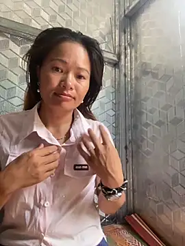 Snapshot of Xudaymin chatting on 09-10-25, 09:42 Xudaymin online show from 09-10-25, 09:42