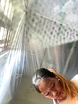 Snapshot of Xudaymin chatting on 10-04-25, 05:38 Xudaymin online show from 10-04-25, 05:38