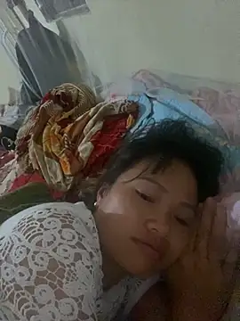 Snapshot of Xudaymin chatting on 10-20-25, 08:42 Xudaymin online show from 10-20-25, 08:42