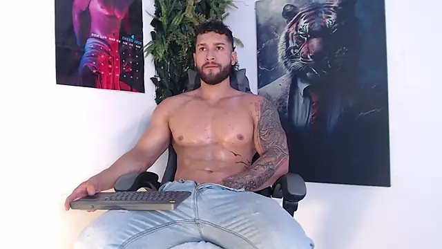 massimofiore  online show from 06-11-26, 12:32