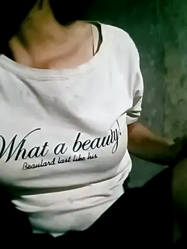 Snapshot of Lisa_pusy chatting on 10-23-25, 11:20 Lisa pusy online show from 10-23-25, 11:20