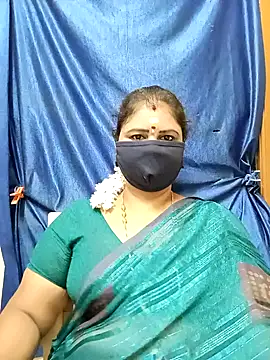 Snapshot of sushma26 chatting on 09-26-25, 01:15 sushma26 online show from 09-26-25, 01:15