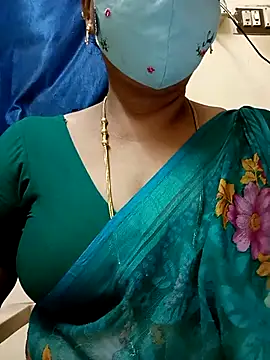 Snapshot of sushma26 chatting on 07-26-26, 07:10 sushma26 online show from 07-26-26, 07:10