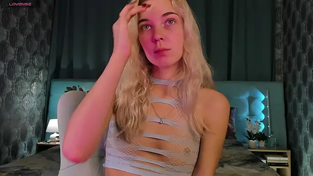 Aurora Bennet online show from 09-18-25, 12:01