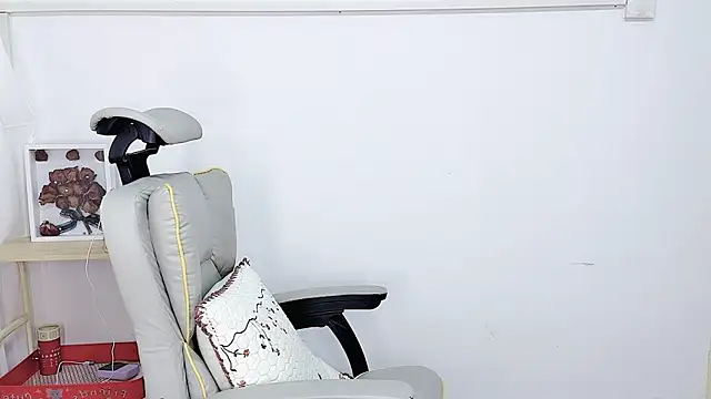 Dec-7758 online show from 04-16-26, 06:47