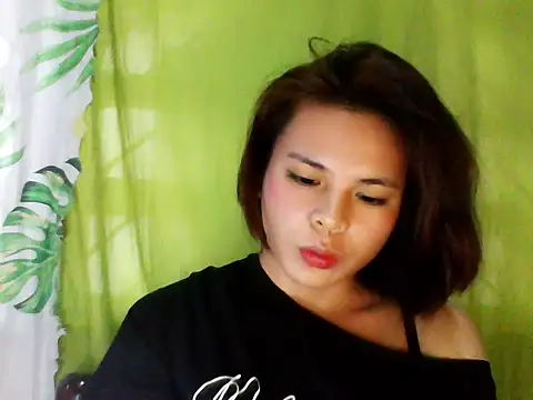 Snapshot of kera_metina chatting on 11-18-25, 01:44 kera metina online show from 11-18-25, 01:44