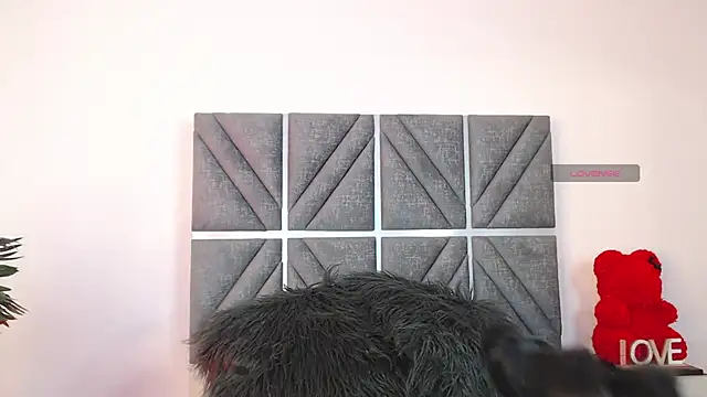 AlombraMorris online show from 10-25-25, 12:02