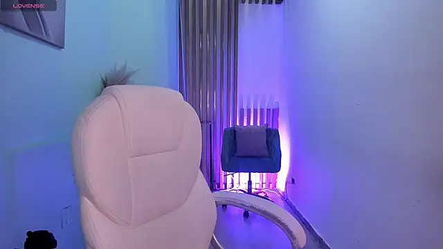 Snapshot of PauliinaBelle_ chatting on 01-17-26, 01:27 PauliinaBelle online show from 01-17-26, 01:27