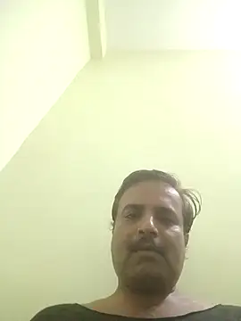 vardh033 online show from 09-20-25, 05:03