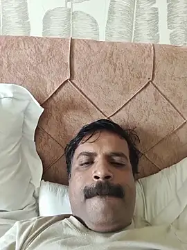 vardh033 online show from 11-21-25, 03:38