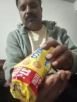 vardh033 online show from 12-17-25, 05:41