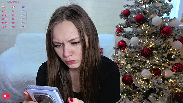 AlisaWyn online show from 12-16-25, 03:44