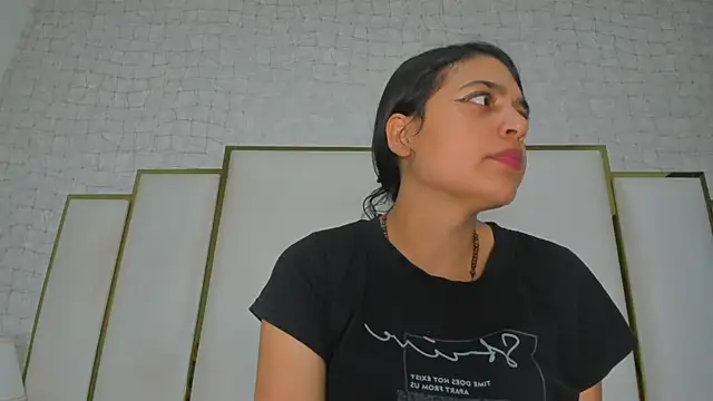 thalia888  online show from 04-20-26, 07:04