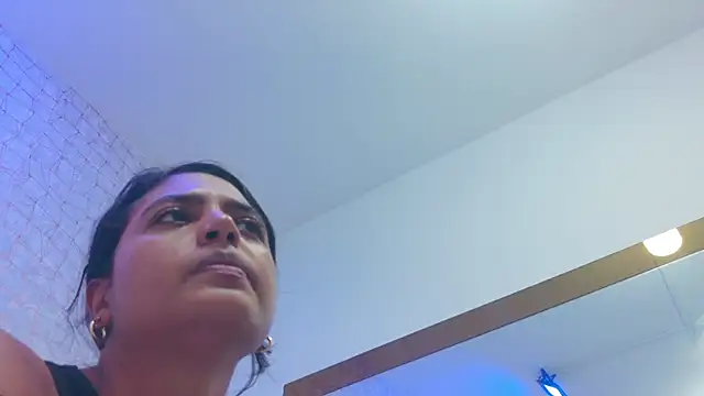 Snapshot of thalia888_ chatting on 07-18-26, 07:06 thalia888 online show from 07-18-26, 07:06