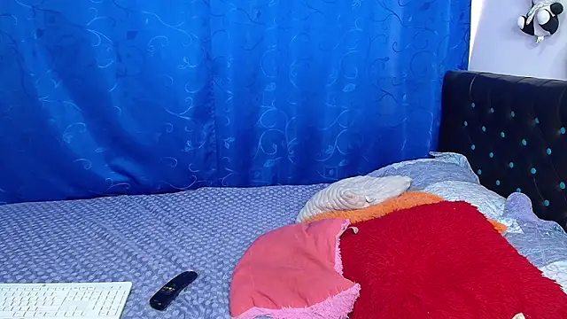 Snapshot of melikaronit2 chatting on 11-18-25, 06:01 melikaronit2 online show from 11-18-25, 06:01