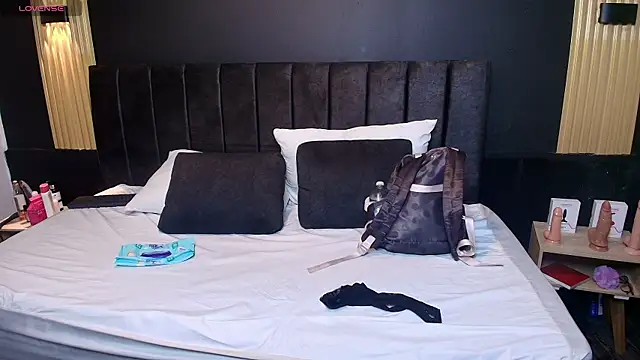 SexyRachel  online show from 10-01-25, 12:00