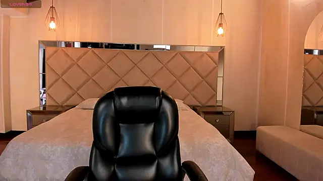 TiffannySins online show from 02-28-26, 06:53