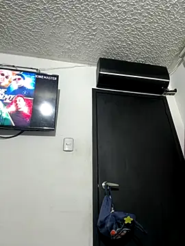 evelyn 1702 online show from 12-14-25, 10:58