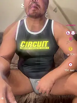 Snapshot of jack_jay0103 chatting on 05-11-26, 12:11 jack jay0103 online show from 05-11-26, 12:11